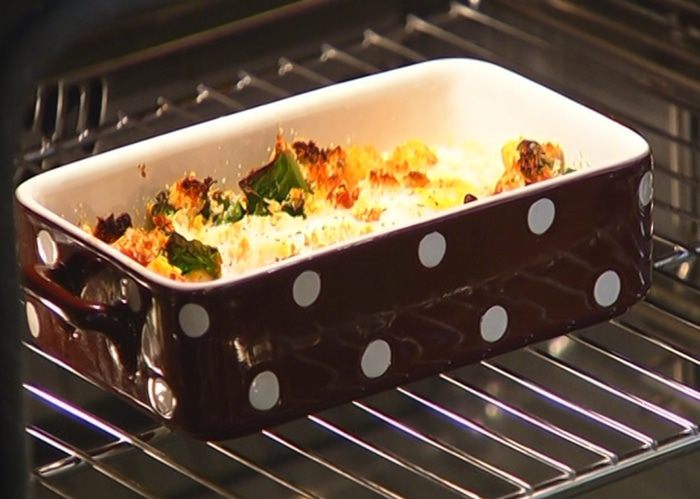 Яйца, запеченные с овощами 