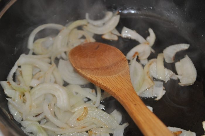 Томатный суп с морепродуктами и рисом