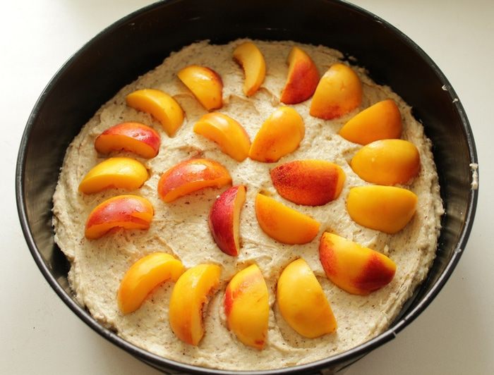 Ореховый пирог с абрикосами