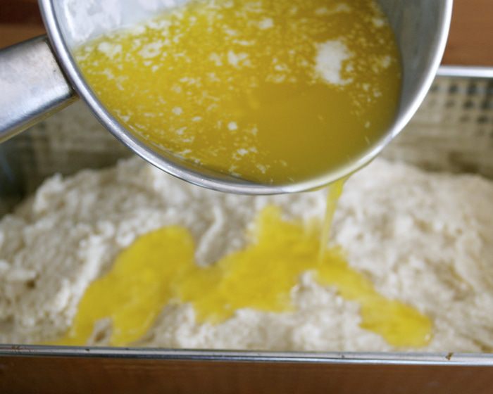 Пивной хлеб на сливочном масле (Buttery Beer Bread)