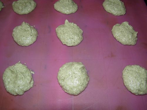 Кокосовые Макаруны с зеленым чаем