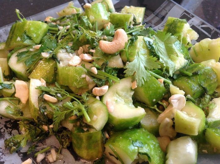 Салат из битых огурцов