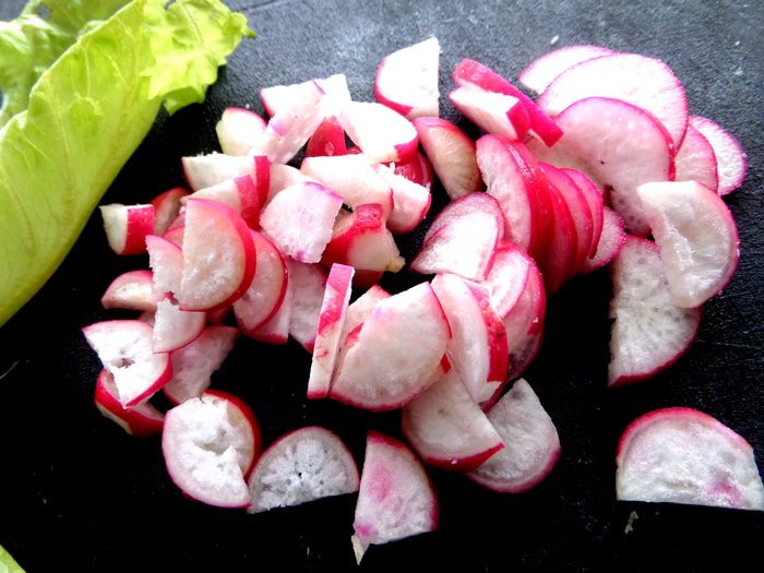 Салат с молодой картошкой и ветчиной