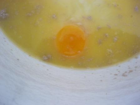 Пирог-плюшка с заварным кремом