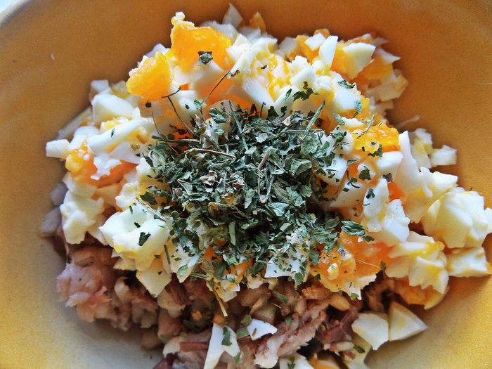 Закуска «Скумбрия с яйцом»