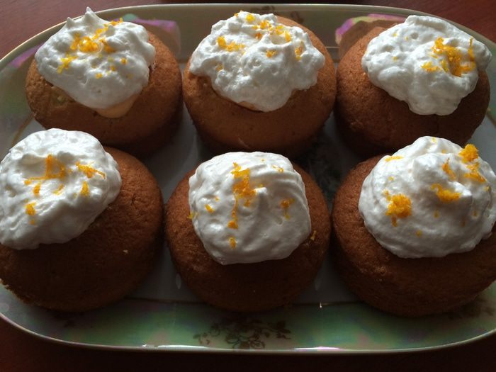 Апельсиново-имбирные капкейки с тыквенным сабайоном