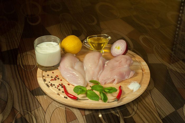 Куриная грудка с мятой