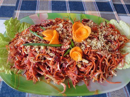 Корейский салат с орехами