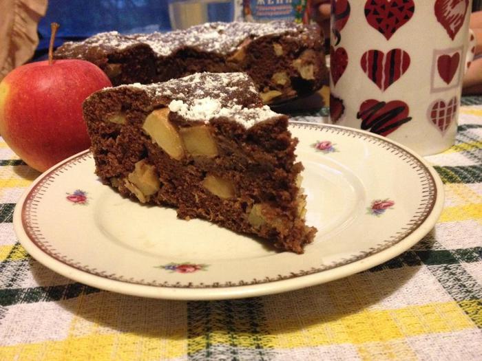 Шоколадный пирог с яблоками &amp;quot;Баба Яга&amp;quot;