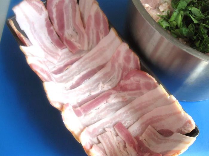 Террин  куриный с  грибами, оливками и зеленью