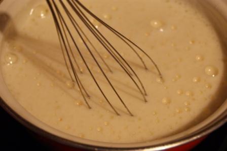 Бисквитный фруктовый торт со сливочным кремом к празднику &amp;quot;День семьи, любви и верности&amp;quot;