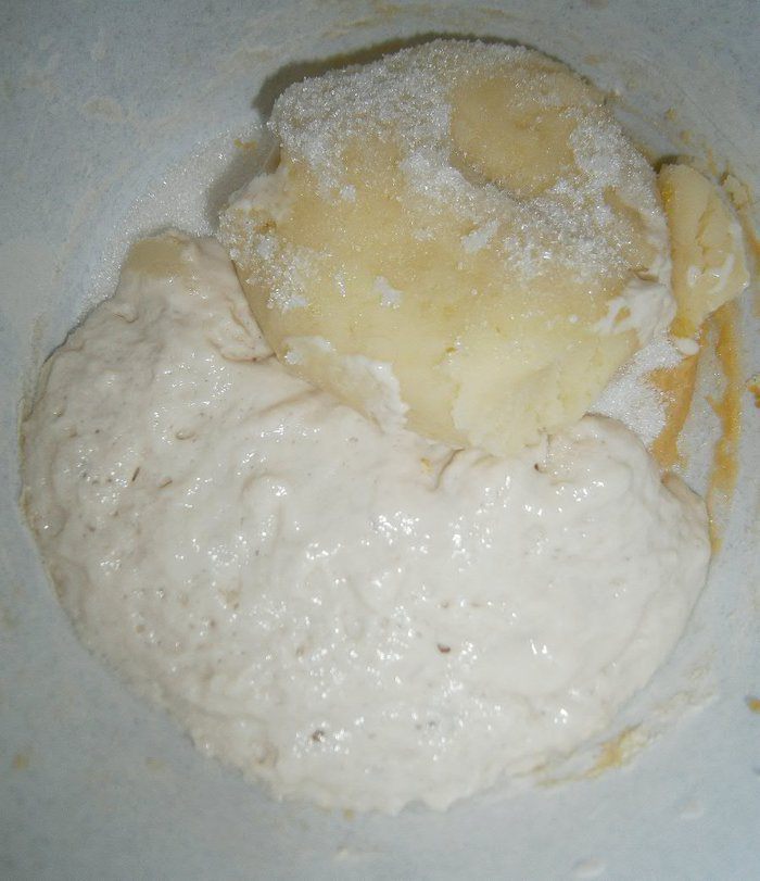 Пирог из картофельного теста с творогом и беконом