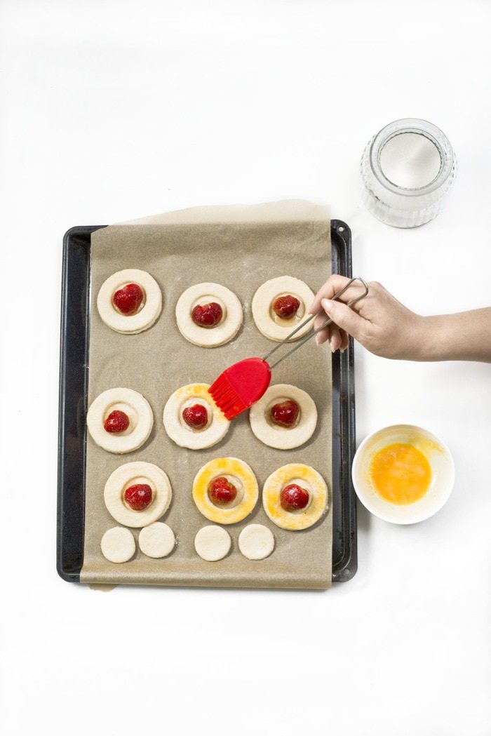 Пирожные с клубникой