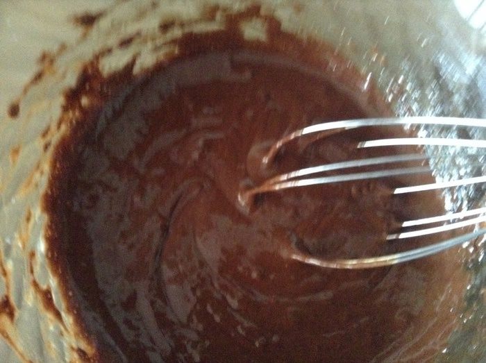Шоколадный пирог с грушей и панна котой
