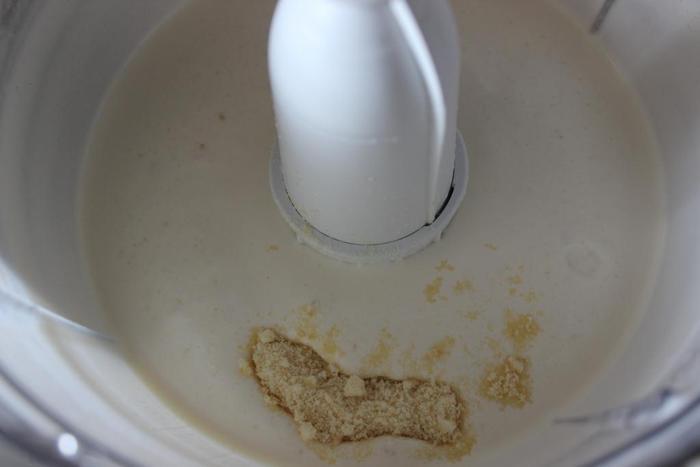 Кокосово-миндальное мороженое а-ля Рафаэлло