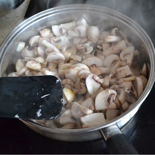 Феттучине с курицей и грибами