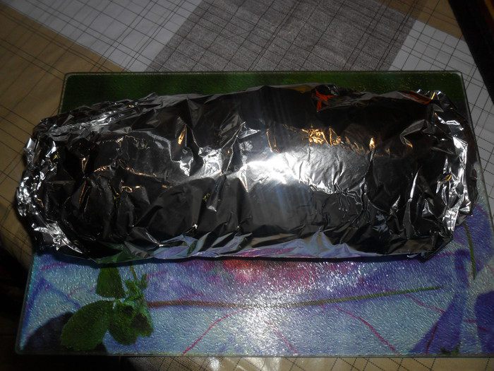 Рулет свиной с орехами и шпинатом