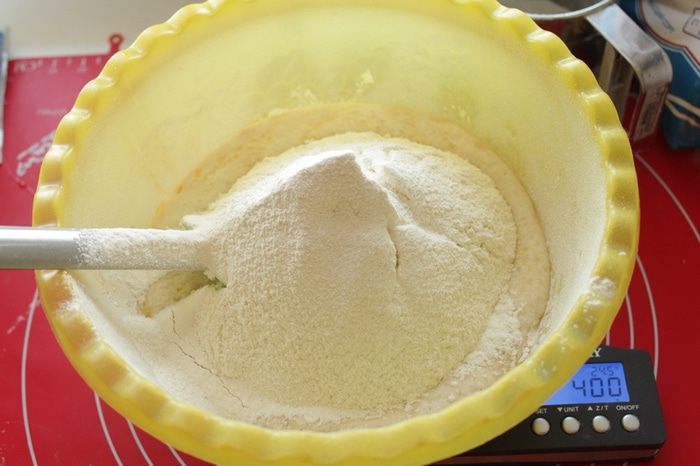 Бухтели с абрикосовым джемом