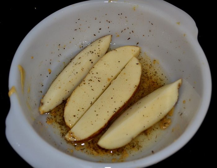 Пряный картофель дольками