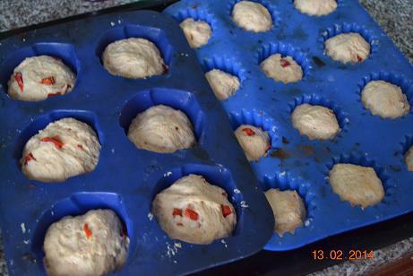 Булочки с творогом и запеченным сладким перцем