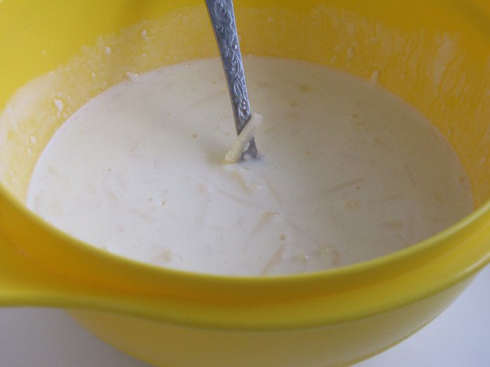 Пирог с луком-пореем и белыми грибами