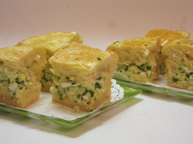 Пирог с яйцом, зеленым луком и рисом
