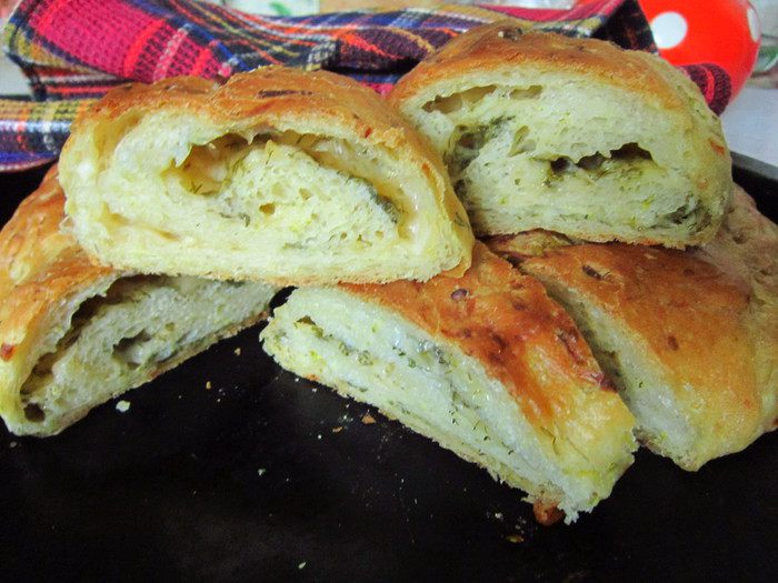 Хлеб из кабачка с сыром и зеленью