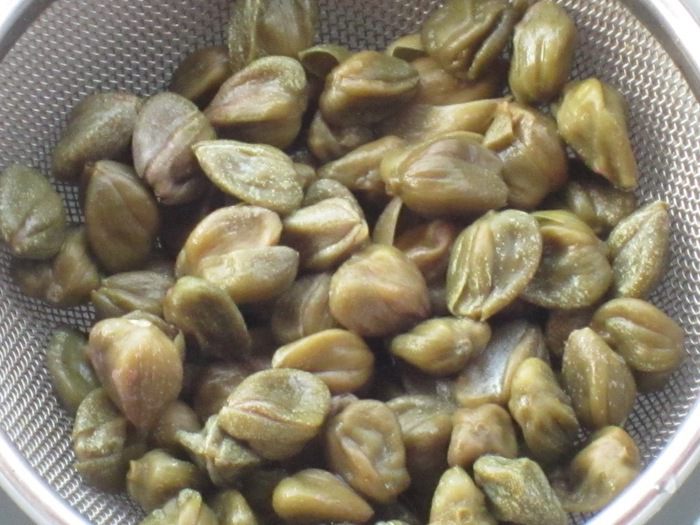 Курица с оливками и сладким перцем