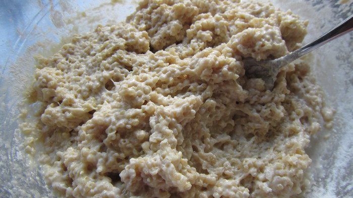 Маффины из киноа с овощами и фетой