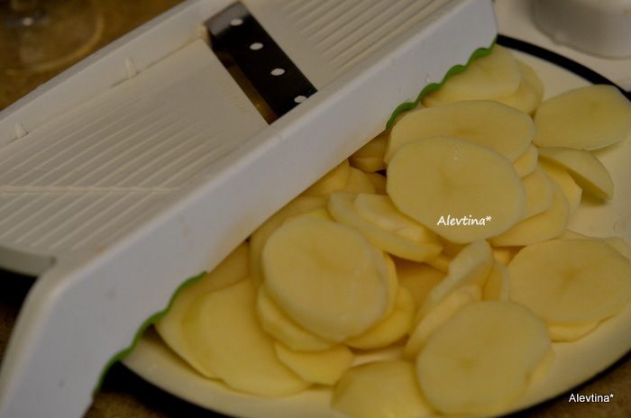 Картофель с перцами в фольге