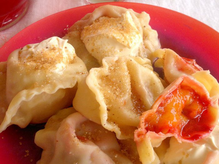 Вареники со сливами