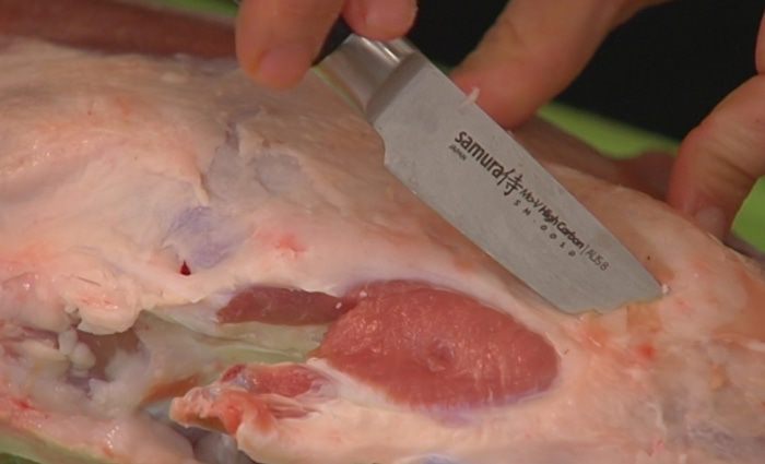 Нога ягненка, запеченная под пряной корочкой