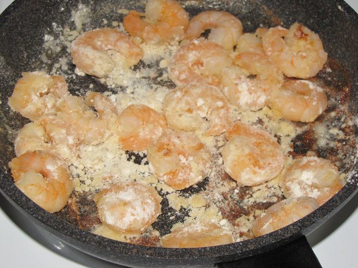 Киноа с грибами в сливочно-креветочном соусе