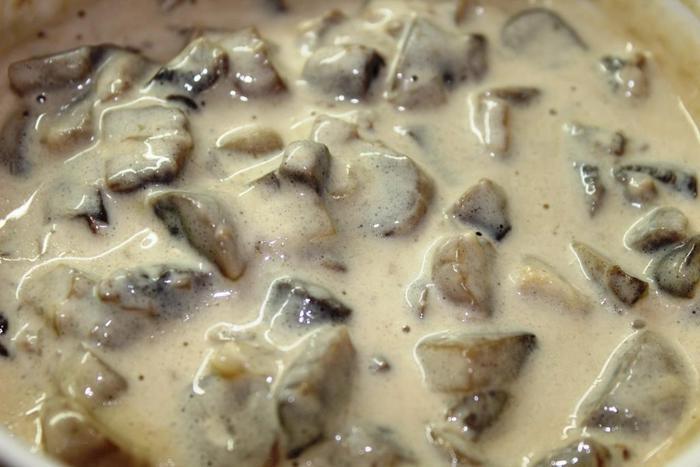 Фаршированные Конкилье Ригате под миндальными лепестками