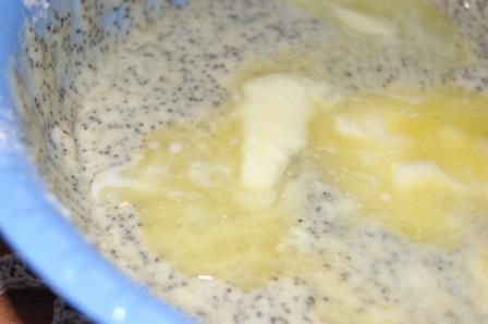 Маковый торт с творожно-лимонным кремом