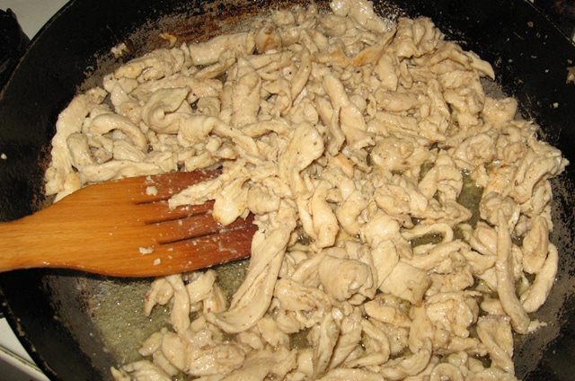 Куриная грудка с паприкой по-тайски