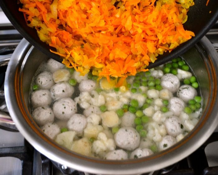 Суп с индюшиными фрикадельками