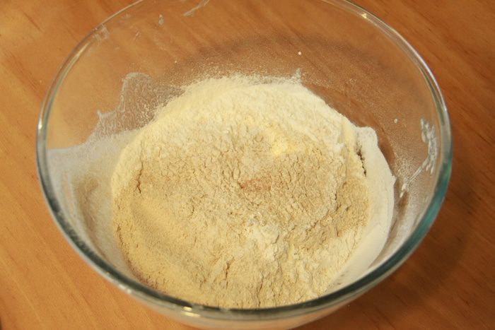 Шведские колобки из спельты с шоколадным кремом