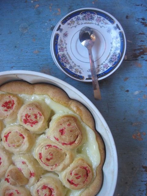 Пирог-плюшка с заварным кремом