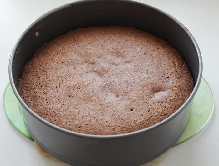 Пирог с брусникой и заварным кремом