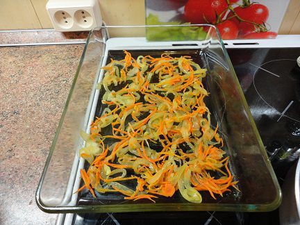 Рыба, запеченная с овощами