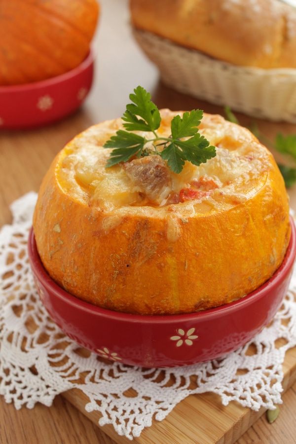 Тыква с мясным рагу