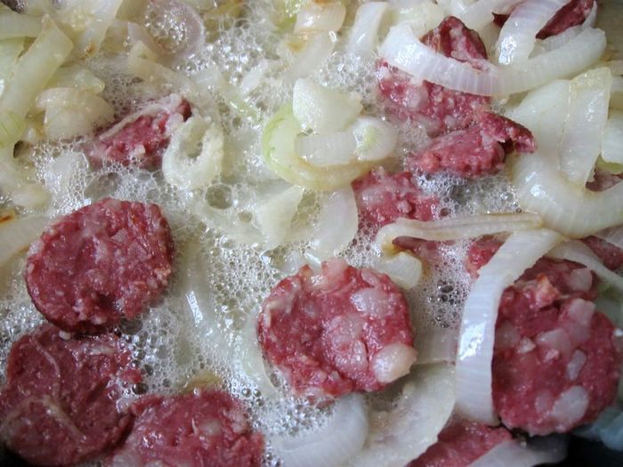  Пирог из нежной курочки с луком и сидром