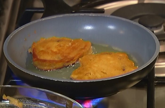 Яблочно-ореховые оладьи 