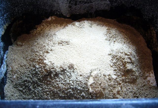 Хлебушек из цельнозерновой и льняной муки