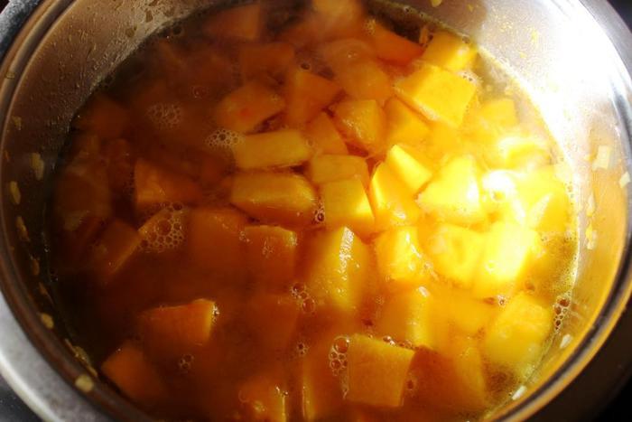 Тыквенный суп-пюре с миндальным ароматом