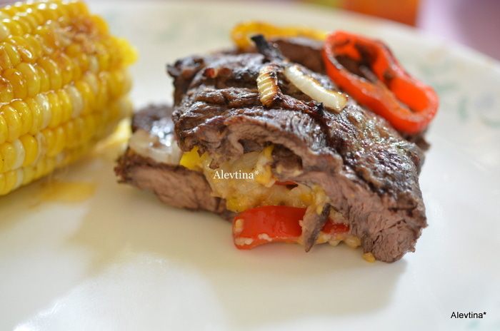 Говядина с сыром и сладким перцем