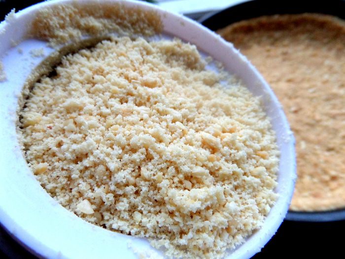 Песочный пирог с кремом на сгущенке