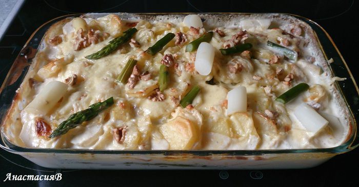 Гратен из спаржи и картофеля