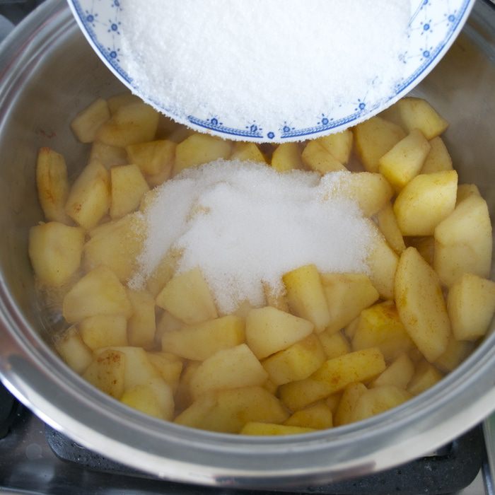 Яблочный пирог по-польски